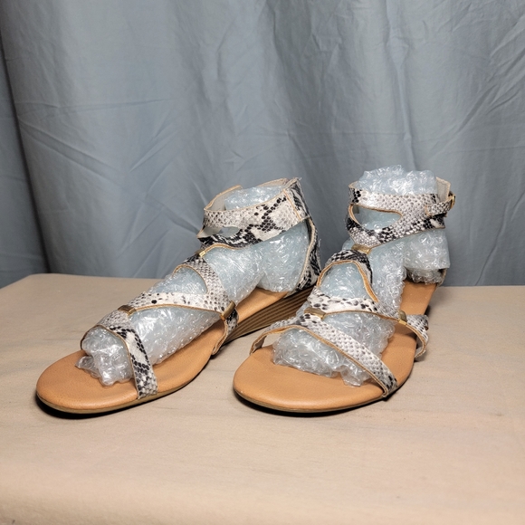 Report Sandals Animal Print - Picture 12 of 12